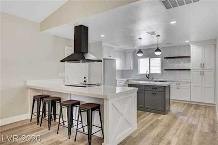 3104 Calle De El Cortez Las Vegas, NV 89102