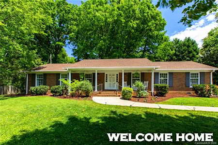 5554 Lansing Dr Charlotte, NC 28270