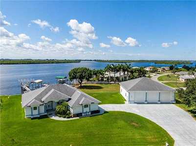 3028 Peace River Dr Punta Gorda, FL 33983