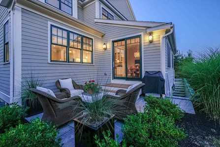 4 Lillian Way #4 Wayland, MA 01778