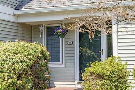 28 Stone Ridge Rd #28 Franklin, MA 02038