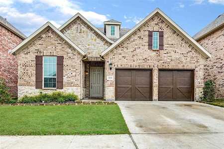 6820 Westbury Drive North Richland Hills, TX 76180
