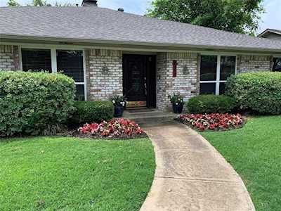 9242 Loma Vista Drive Dallas, TX 75243