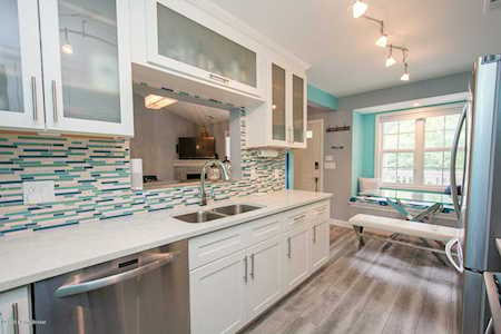 250 Crescent Hill Pl #203 Louisville, KY 40206