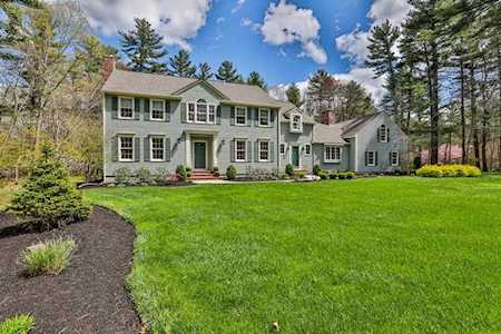 17 Arrowhead Farm Rd Boxford, MA 01921