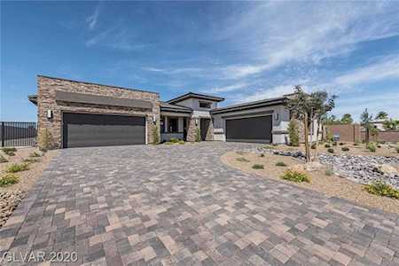 8477 Wolf Mountain Ct Las Vegas, NV 89129