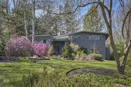8 Gould Road Lexington, MA 02420