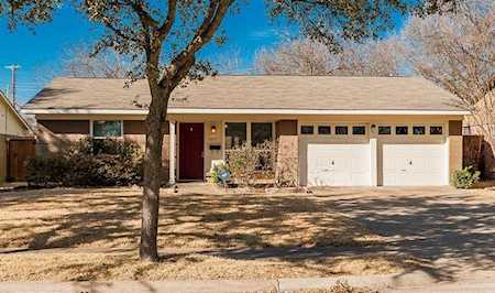 8919 Angleton Place Dallas, TX 75243