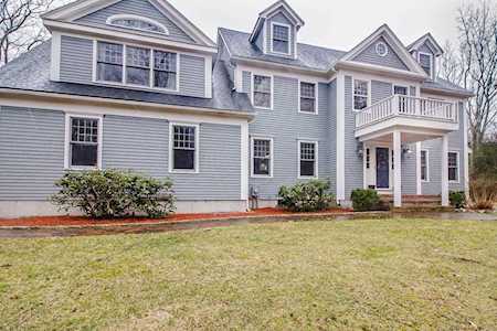 17 Boyden Rd Medfield, MA 02052