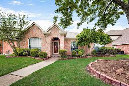 320 DROINWICH Circle Allen, TX 75002