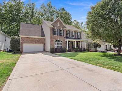 149 Crimson Orchard Dr Mooresville, NC 28115