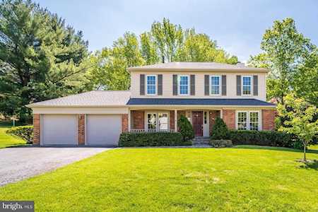 1331 Stokley Way Vienna, VA 22182