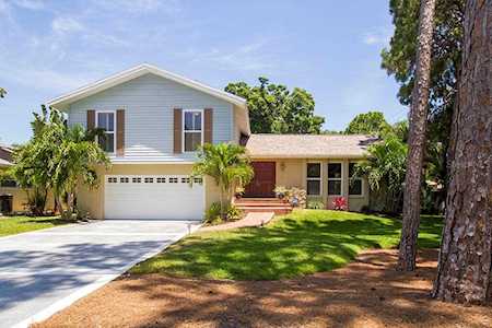 7401 Pine Valley Ln Seminole, FL 33776