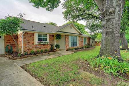 2930 Robindale Lane Grapevine, TX 76051