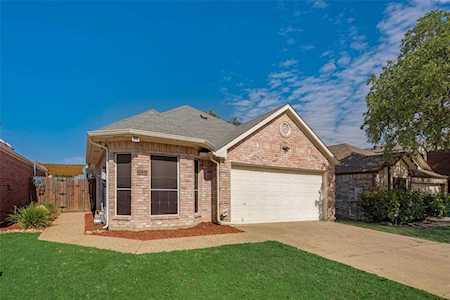 2032 Mallard Drive Lewisville, TX 75077