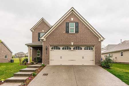 225 Jocelyn Dr Cottontown, TN 37048