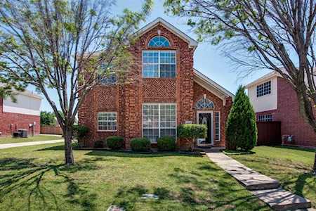 1402 Stone Canyon Way Lewisville, TX 75067