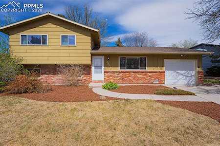 4732 Shadowglen Drive Colorado Springs, CO 80918