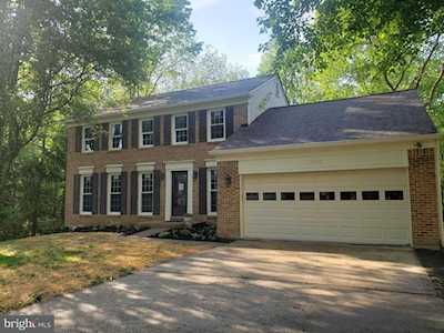 13552 Point Pleasant Dr Chantilly, VA 20151