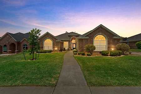 1305 Woodvale Drive Bedford, TX 76021