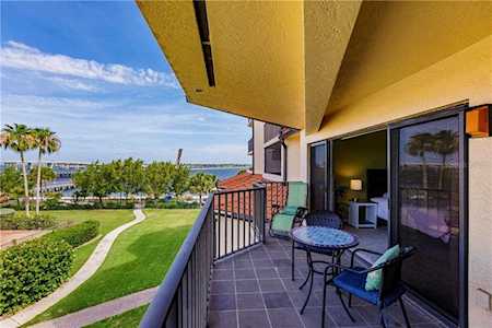 204 W 3rd St #206 Bradenton, FL 34205