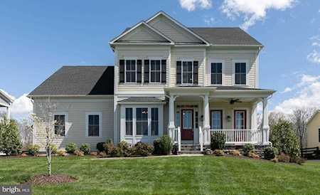25712 Green Ash Ln Aldie, VA 20105