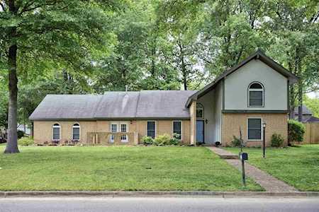 1376 Brookside Dr Germantown, TN 38138