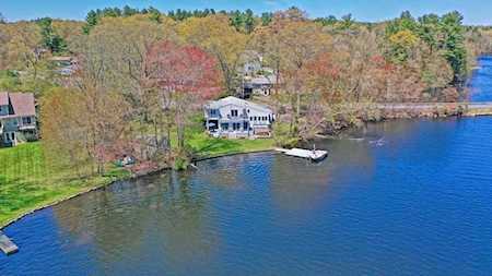 185 W Main St Hopkinton, MA 01748