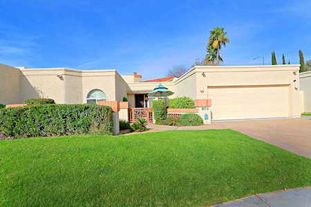 8570 E San Bernardo Drive Scottsdale, AZ 85258