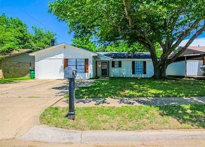 6609 Harrison Way Watauga, TX 76148