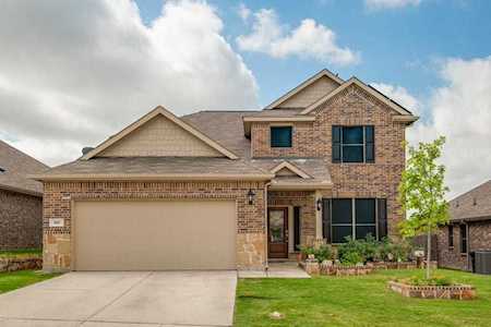 813 Skytop Drive Fort Worth, TX 76052