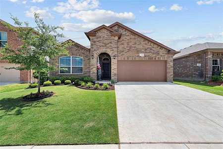 2440 Clay Creek Lane Fort Worth, TX 76177