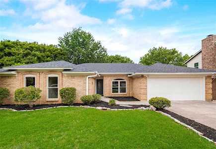 3709 Wheaton Drive Bedford, TX 76021