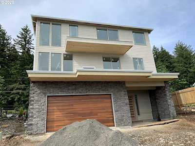 1942 N 18th Ct Washougal, WA 98671