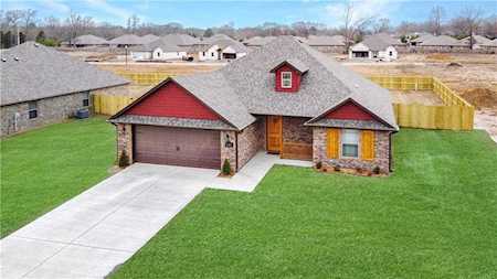 1027 Snow Goose Way Barling, AR 72923