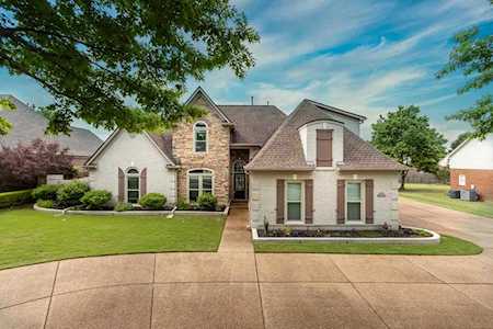 401 Tribal Woods Dr Collierville, TN 38017