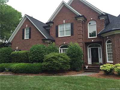 9621 Callis Ct Harrisburg, NC 28075
