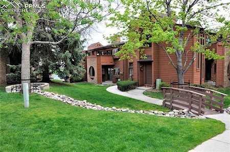 5016 SunSuite Trail Colorado Springs, CO 80917