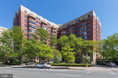 2400 Clarendon Blvd #702 Arlington, VA 22201