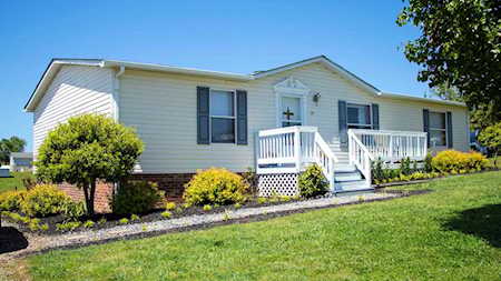 59 Chestnut Acorn Martinsville, VA 24112