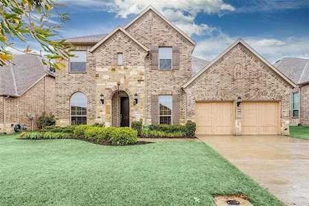 907 Highpoint Way Roanoke, TX 76262