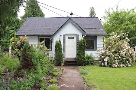 811 Hillcrest Dr Longview, WA 98632