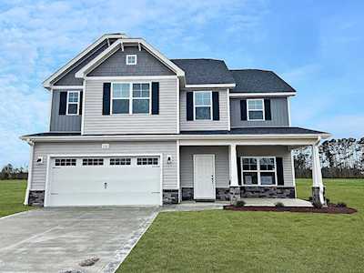 336 Holly Grove Drive Winterville, NC 28590