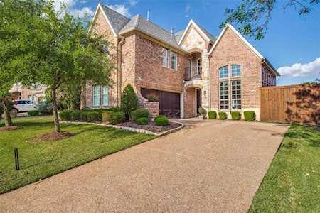 7032 AUTUMNWOOD Trail Plano, TX 75024