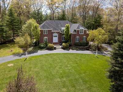 59 Presidential Dr Southborough, MA 01772