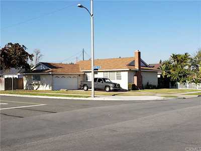 3079 Warren Lane Costa Mesa, CA 92626