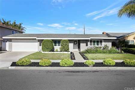 2746 De Soto Avenue Costa Mesa, CA 92626