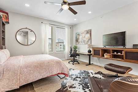 1900 Barton Springs Rd #5013 Austin, TX 78704