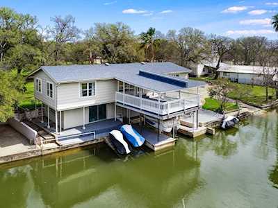 428 E Castleshoals Dr Granite Shoals, TX 78654