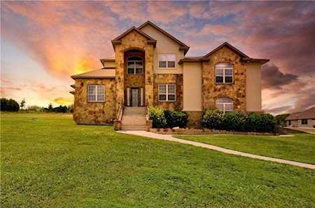 1581 Hawthorne Loop Driftwood, TX 78619